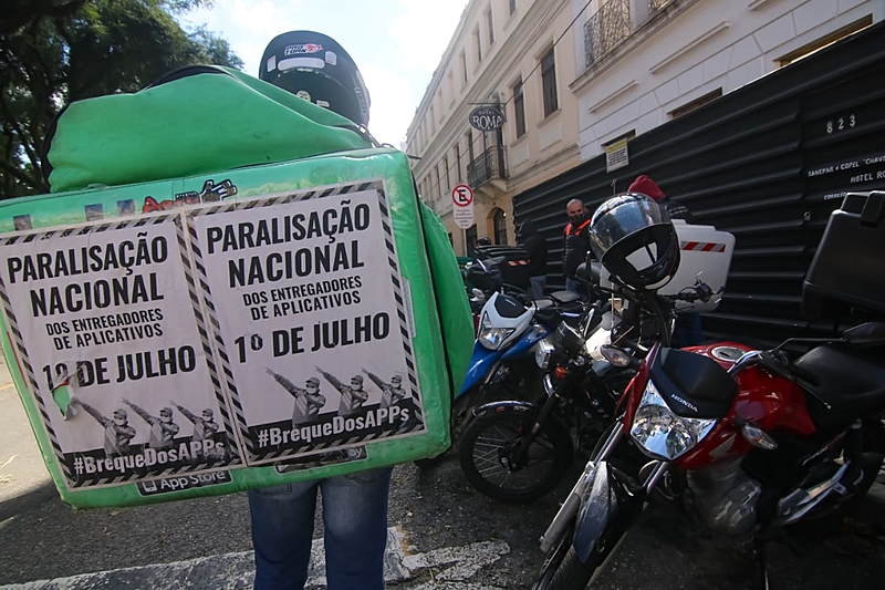 A greve dos entregadores e uma nova forma de organização na luta dos trabalhadores. Entrevista especial com Sidnei Machado