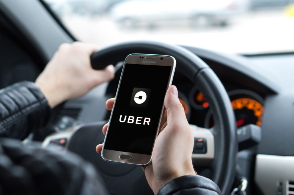 Lobby de Uber e iFood se une a deputados de direita e ameaça direitos dos motoristas